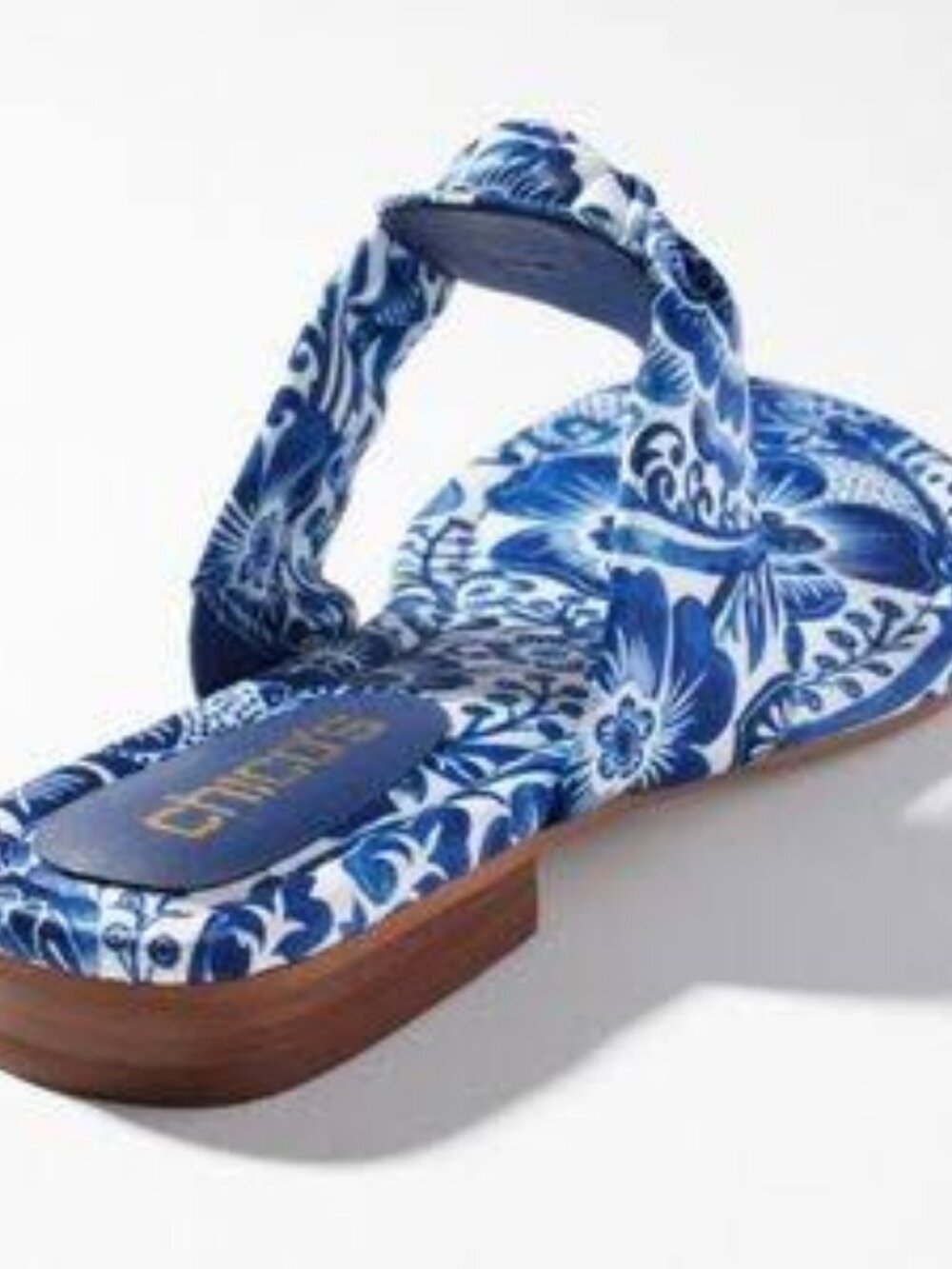 Like New** Chico's Natalia Blue & White Print Knotted Thong Sandals ** Size 8.5 - Picture 4 of 10